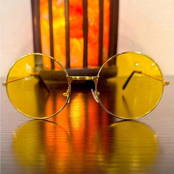 Circle Sunglasses 😎 - Picture 1 of 3